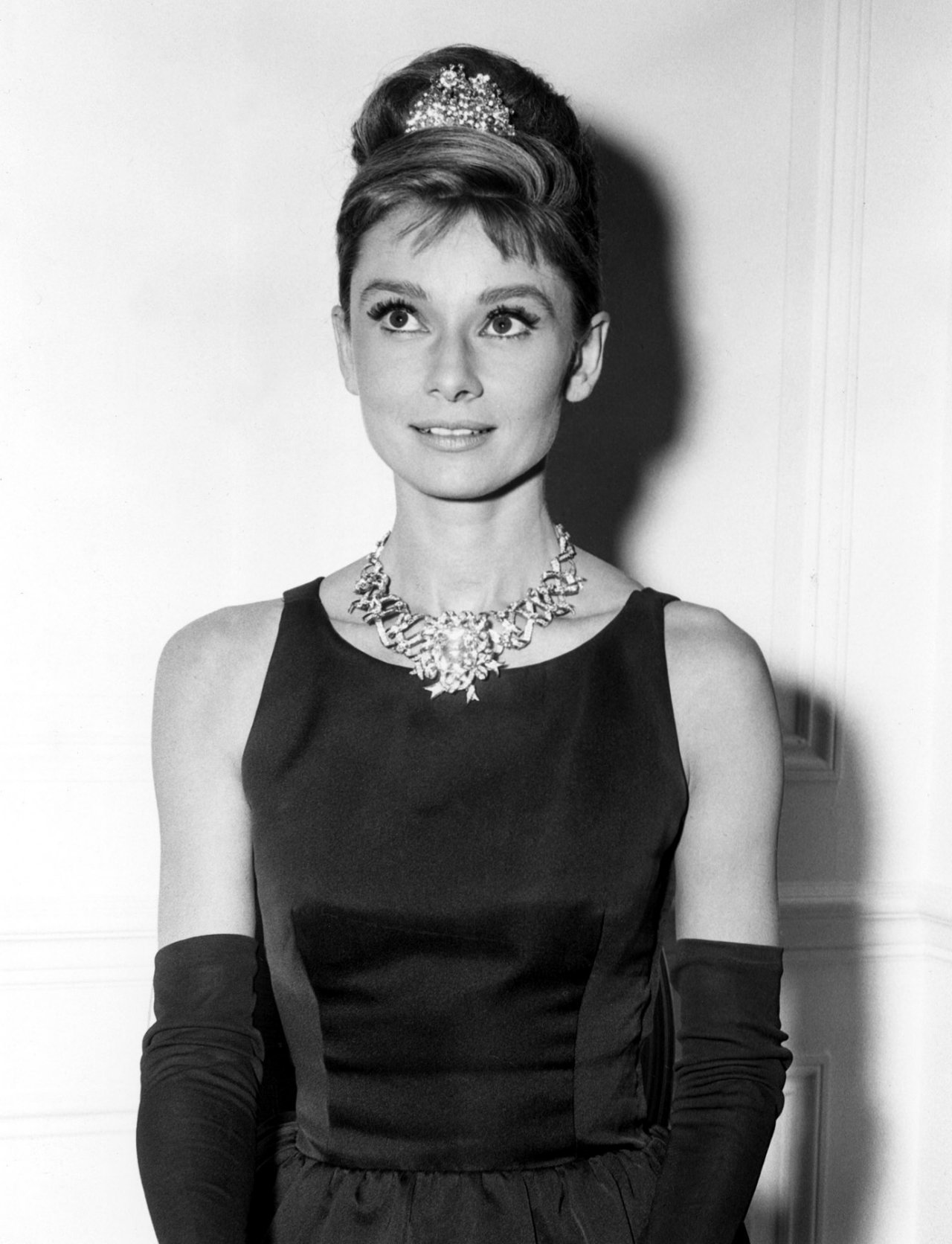 Audrey Hepburn Dress Black & Make You Look Thinner