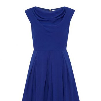 fit-n-flare-dress-with-sleeves-how-to-look-good_1.jpeg