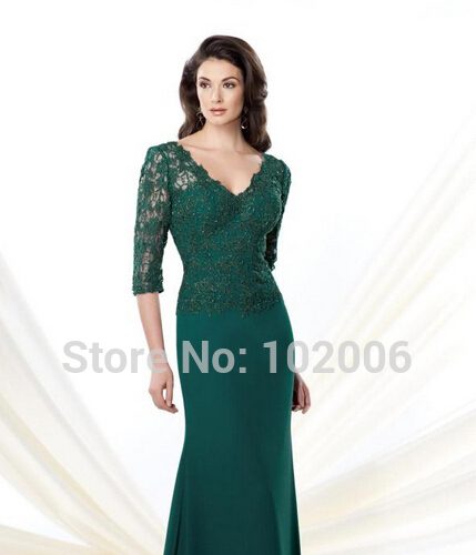 emerald-green-dress-with-black-lace-fashion-week_1.jpg