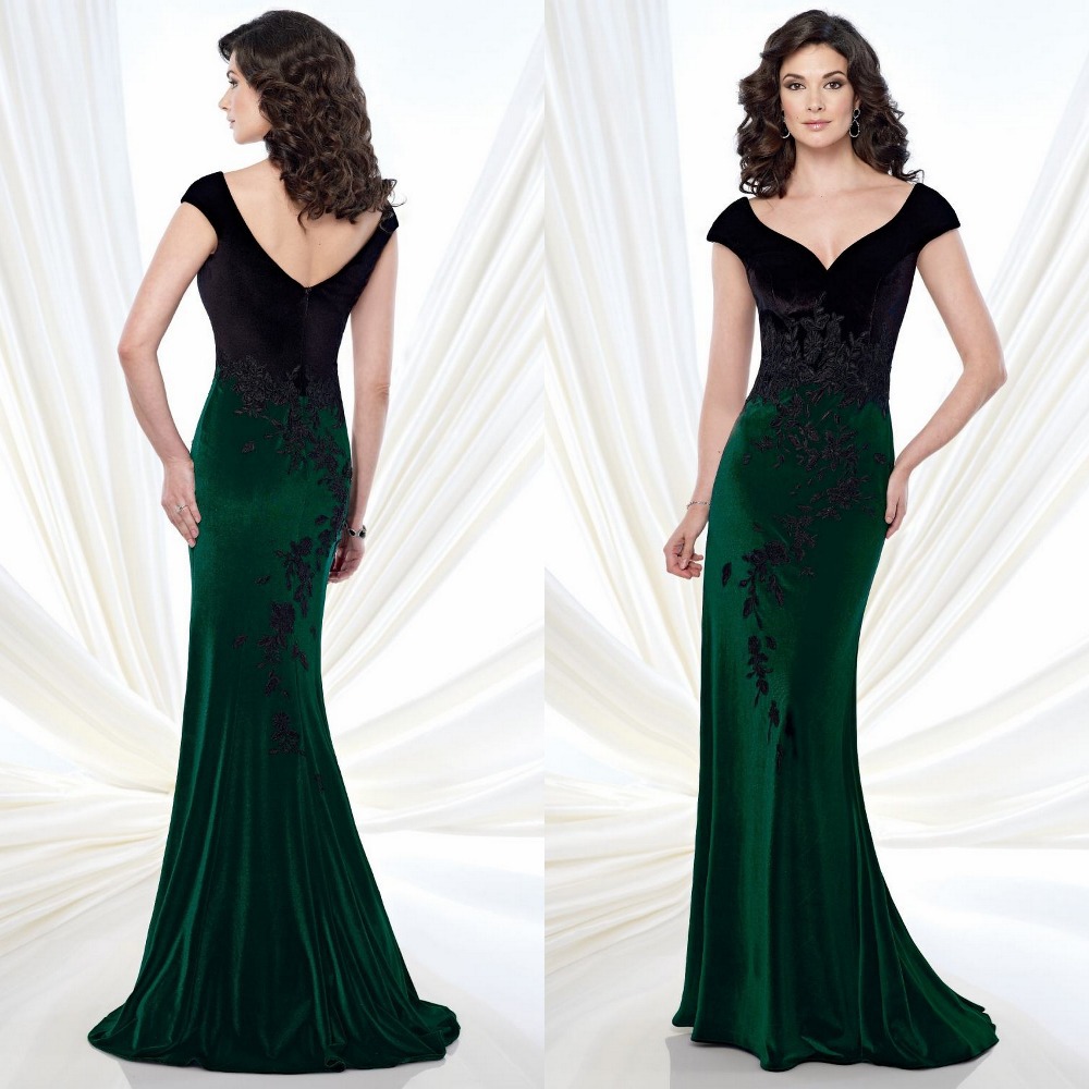 Emerald Green Dress With Black Lace - Fashion Week Collections