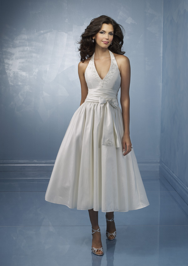 Halter Dresses For Women - Elegant And Beautiful